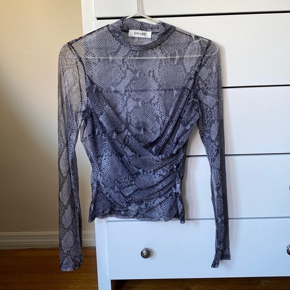 DO+BE Snakeskin mock neck mesh long sleeve, grey, size L - Picture 1 of 3